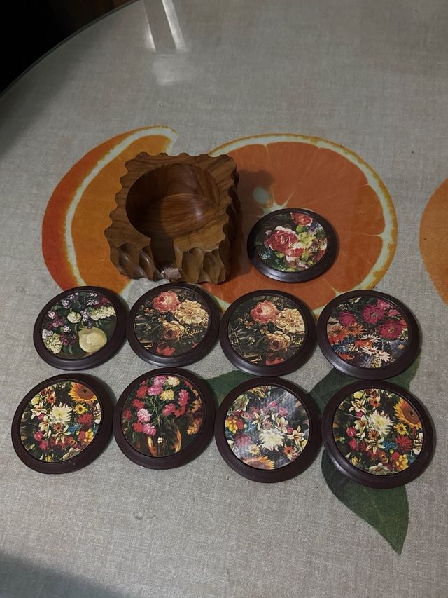 Set di 9 sottobicchieri in legno con fiori