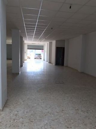 Local comercial en venta en Lora del Río