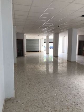 Local comercial en venta en Lora del Río
