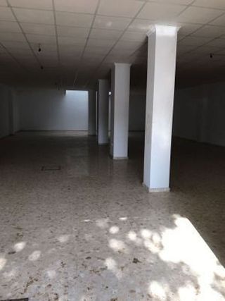 Local comercial en venta en Lora del Río