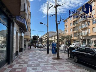 Local comercial en alquiler en Alcalá la Real