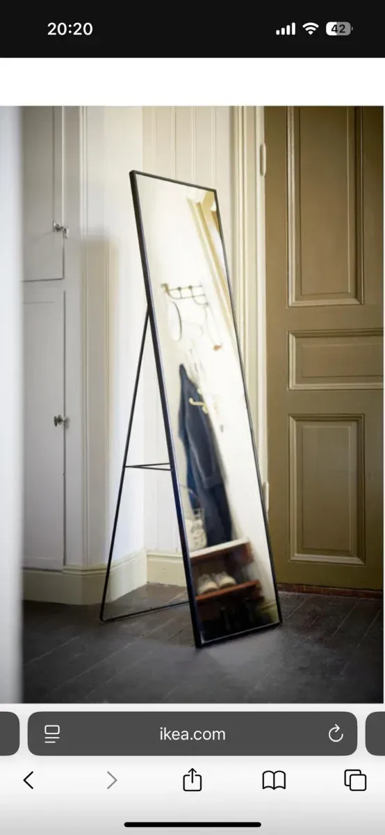 Espejo de pie IKEA KARMUSUND Negro