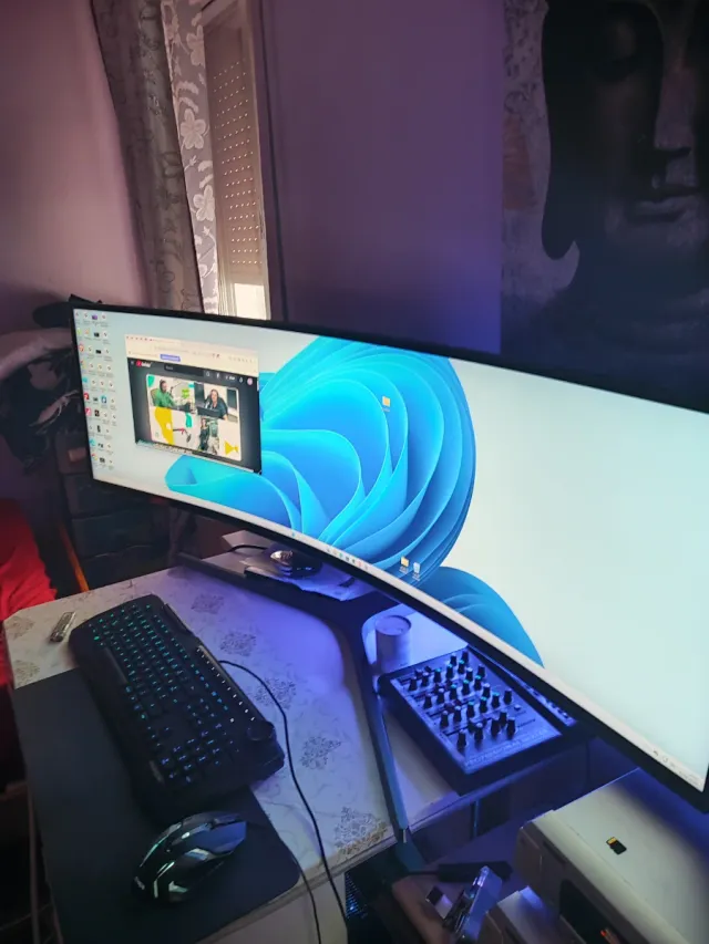 Monitor Samsung Curvo 49 Negro cambio con movil