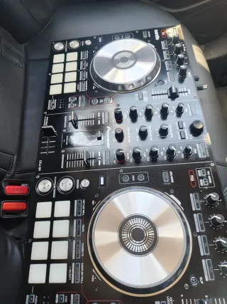 Consola DJ Pioneer DDJ-SR Serato