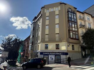 Piso en alquiler en Puerto Chico en Santander