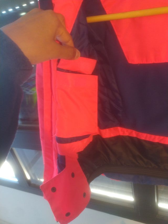 Chaqueta chubasquera niña