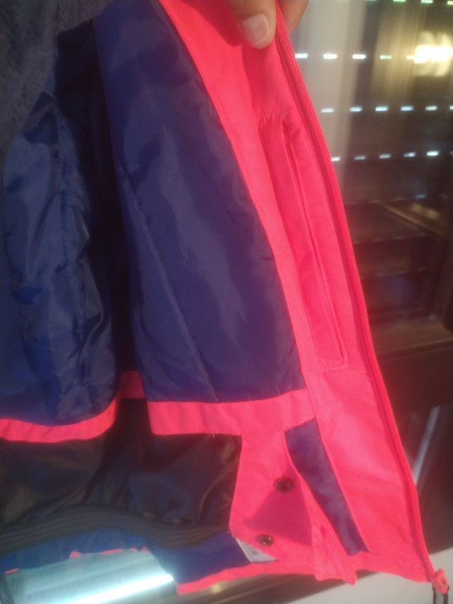 Chaqueta chubasquera niña