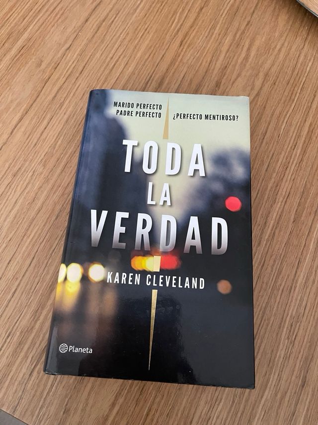 libro “toda la verdad” Karen Cleveland