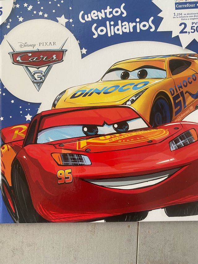 Siete volúmenes de Cuentos Solidarios