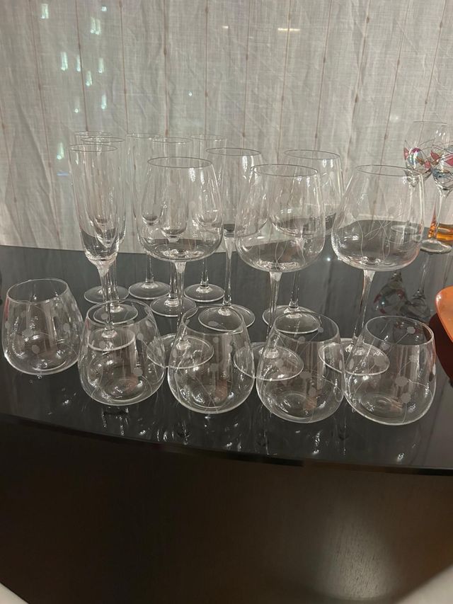 Juego de copas de cristal