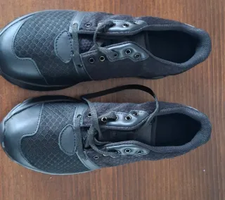 Zapatos de trabajo Robusta negros