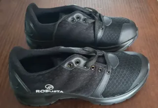 Zapatos de trabajo Robusta negros