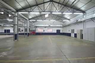 Nave industrial en venta en Zona Industrial en Paracuellos de Jarama