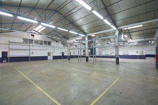 Nave industrial en venta en Zona Industrial en Paracuellos de Jarama