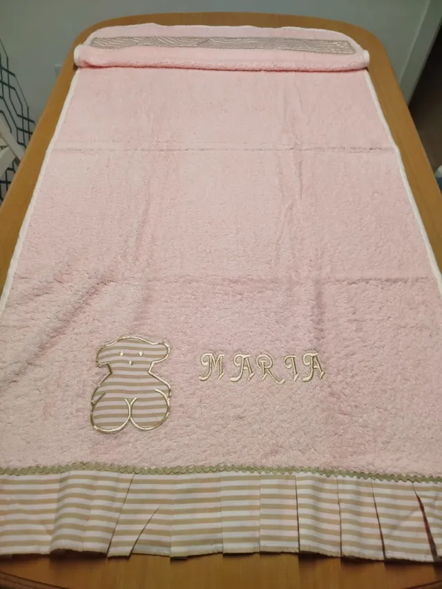Toalla bebé rosa con osito y nombre