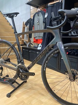 Bicicleta Mendiz F8 carbono