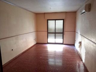 Casa adosada en venta en Bailén