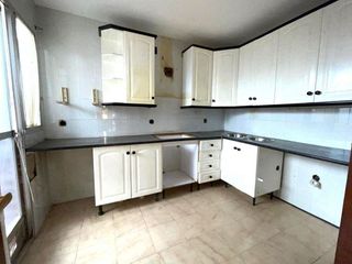 Casa adosada en venta en Bailén