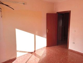 Casa adosada en venta en Bailén