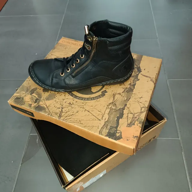 Botín Coronel Tapioca Negro Piel Cremallera