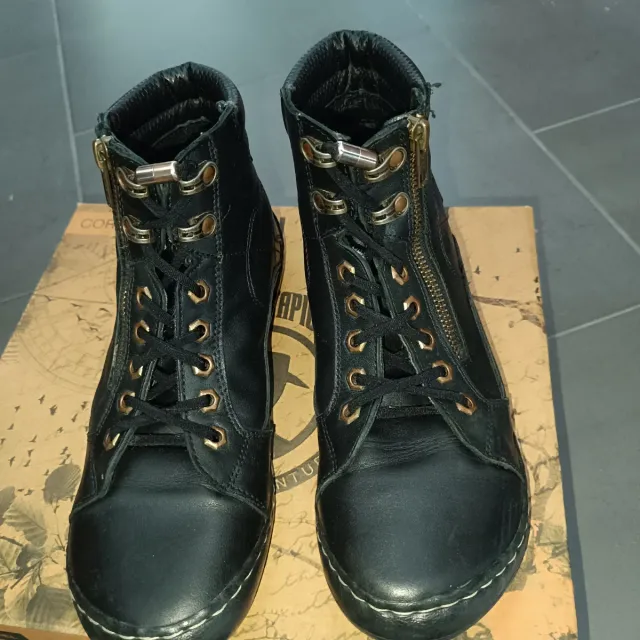 Botín Coronel Tapioca Negro Piel Cremallera