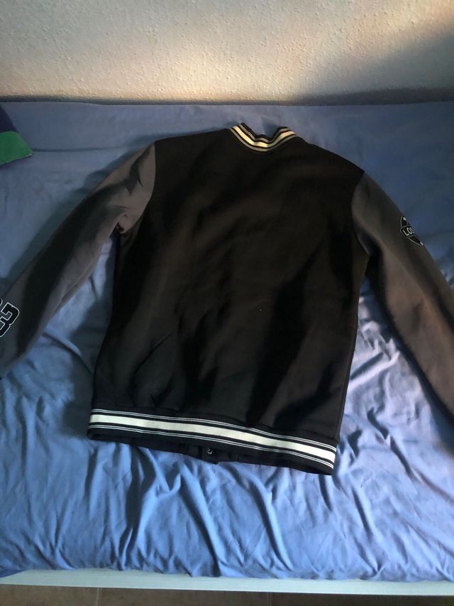 Chaqueta Bomber Shein Talla XS Gris y Negra