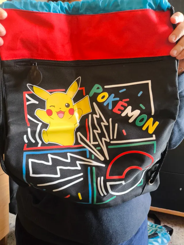 Gorro Pikachu con orejas y bolso