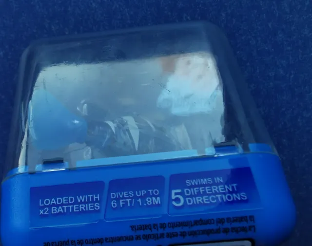 Nuevo. Robo Fish Zuru. Color azul.