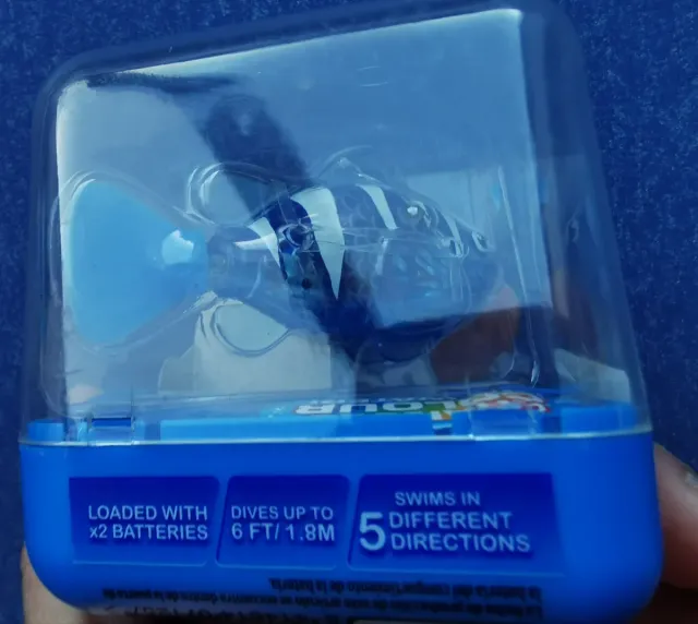 Nuevo. Robo Fish Zuru. Color azul.