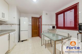 Piso en alquiler en Ciudad Jardín - Zoco en Córdoba