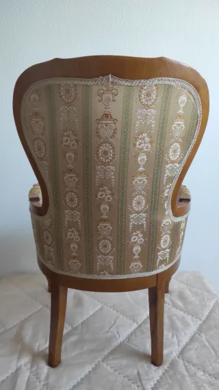 Butaca clásica madera de castaño y tela