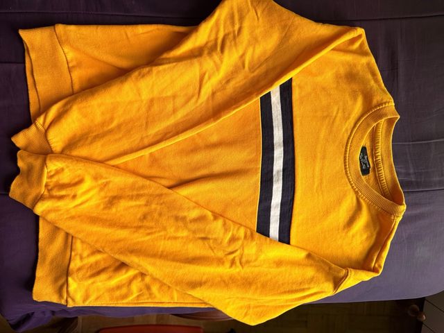 Sudadera fina amarilla con rayas
