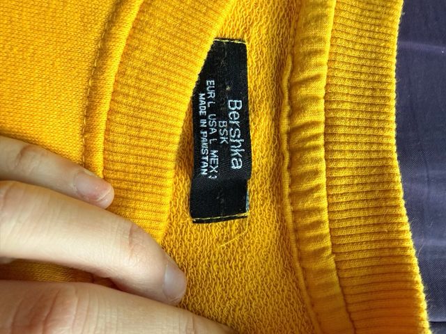 Sudadera fina amarilla con rayas