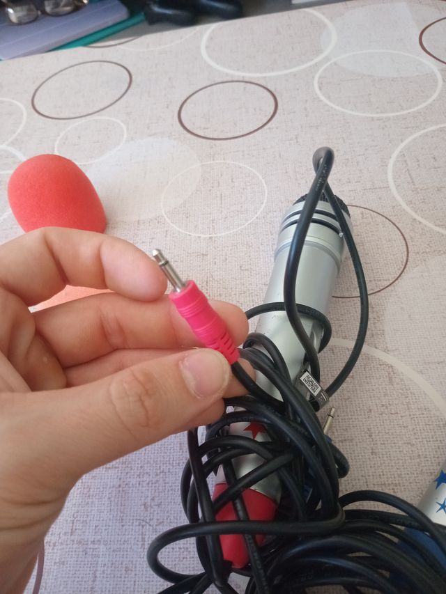 2 Micrófonos con 2 protectores