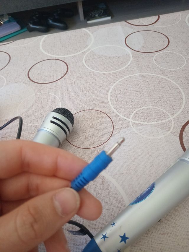 2 Micrófonos con 2 protectores