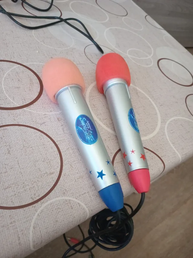 2 Micrófonos con 2 protectores