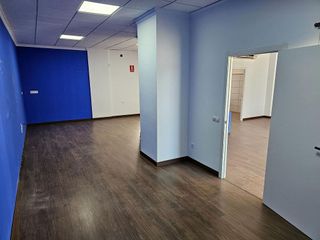 Local comercial en alquiler en Marchena