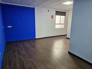 Local comercial en alquiler en Marchena