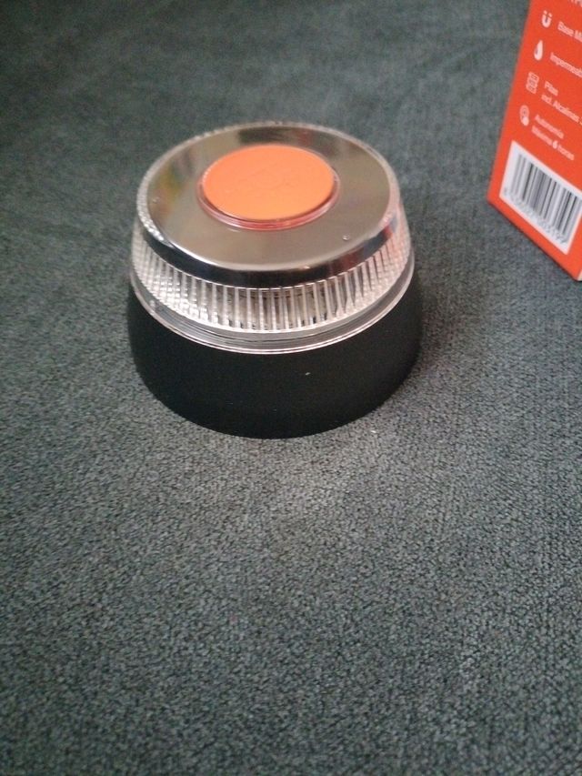 Luz de emergencia V16 Geolocalizada EBOX, Nueva.