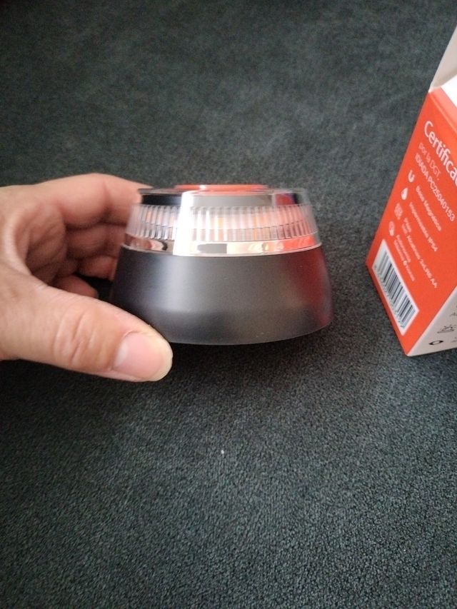 Luz de emergencia V16 Geolocalizada EBOX, Nueva.