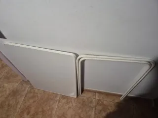 Mesa de camping plegable blanca