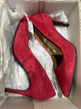 Zapatos de tacón Martinelli rojos ante.