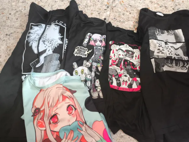 Lote Ropa Anime Manga
