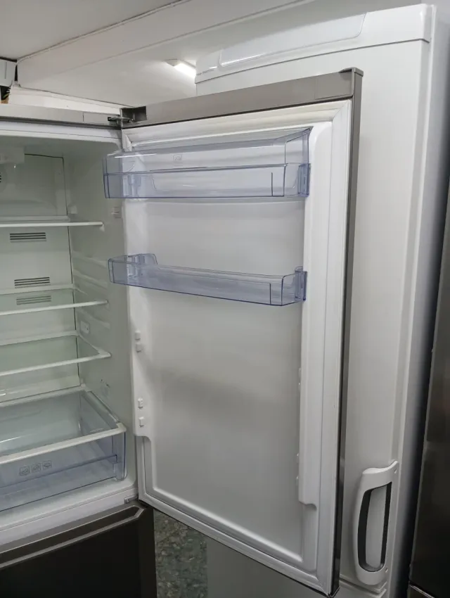 Nevera Beko Gris
