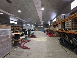 Local comercial en venta en Santa Cruz - Industria - Polígono Campollano en Albacete