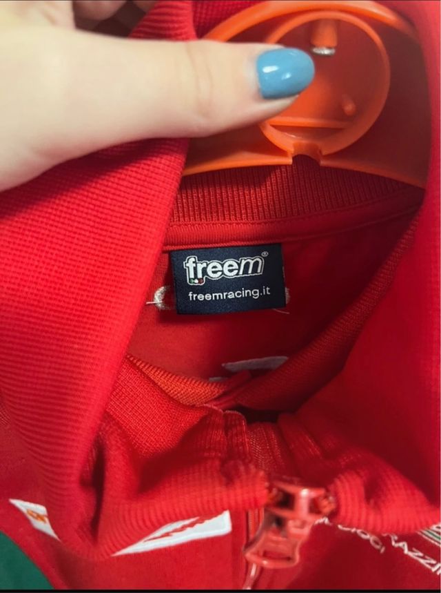 Felpa con zip taglia M