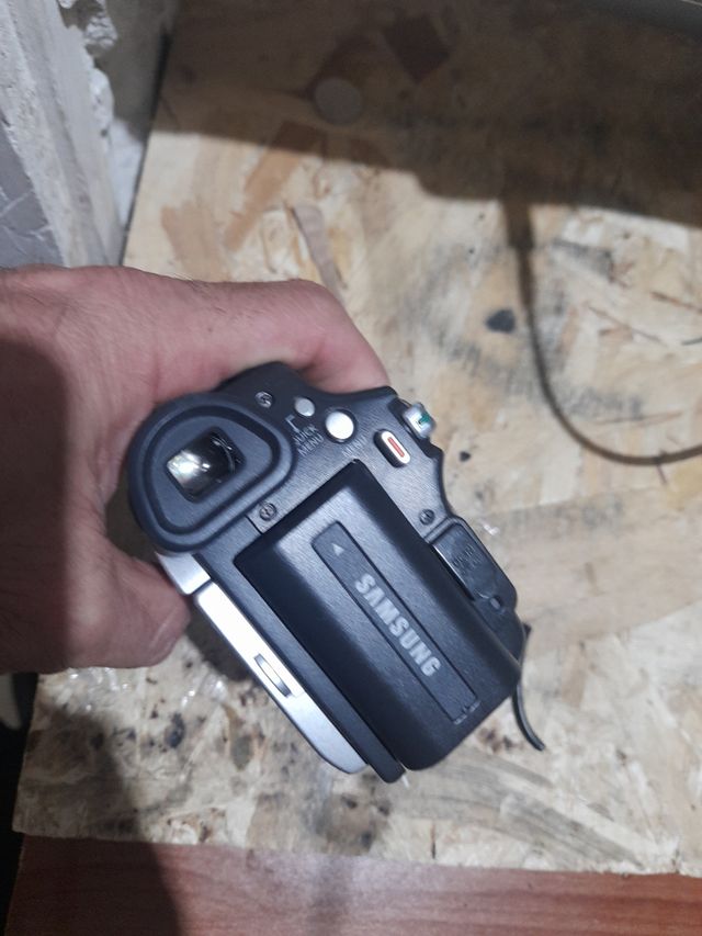 Videocamera Samsung 33x Zoom Digitale 1200x