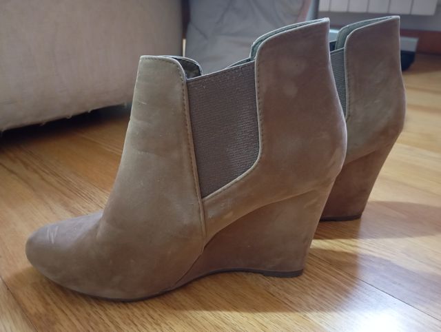 Botín cuña beige/marrón Talla 39