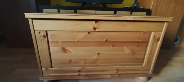 Baúl de madera rústico