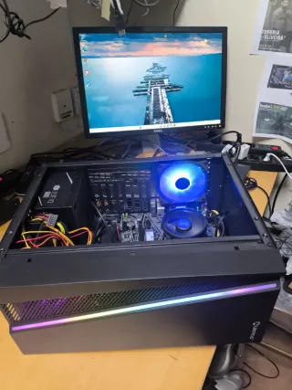 Torre Gaming Ryzen 3 2200G con 8GB Ram